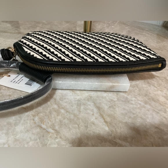 HOBO Women's Sable Wristlet Clutch New With Tags - Picture 9 of 16